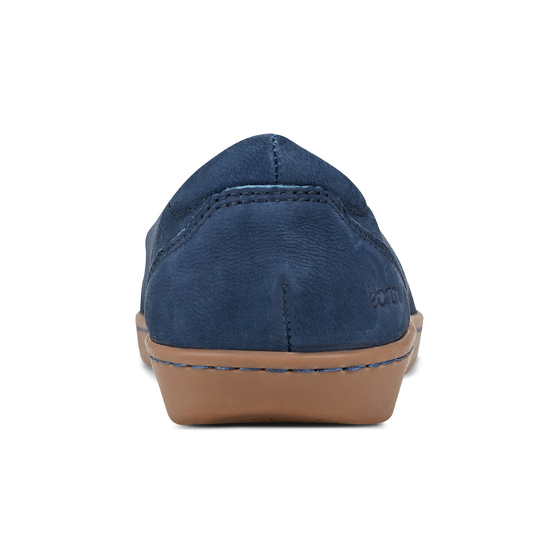 Landen Round Toe Casual Flats